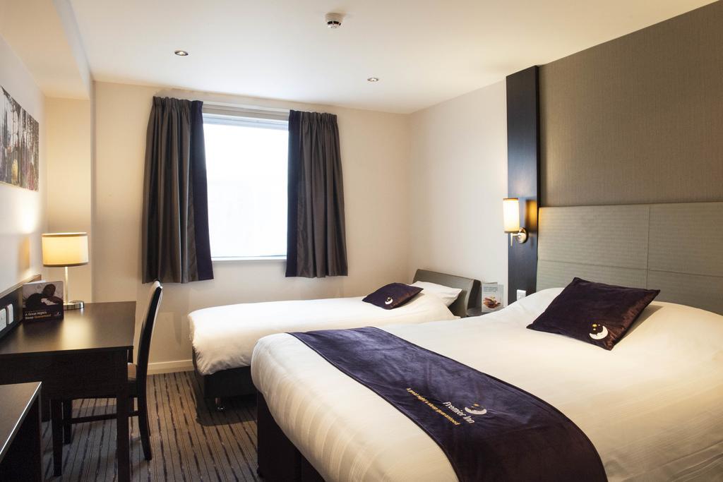 Premier Inn Peterborough - Ferry Meadows Luaran gambar