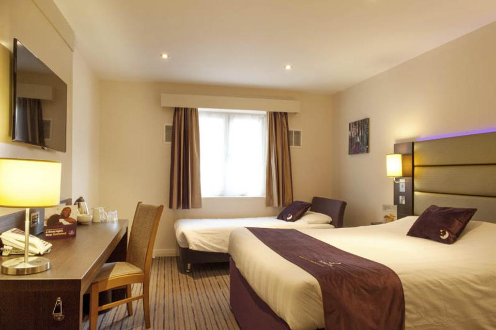 Premier Inn Peterborough - Ferry Meadows Luaran gambar