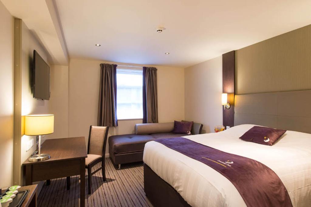 Premier Inn Peterborough - Ferry Meadows Luaran gambar