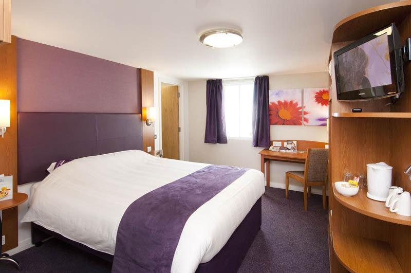 Premier Inn Peterborough - Ferry Meadows Luaran gambar