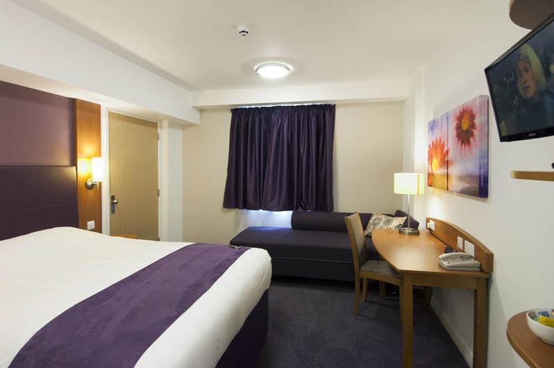 Premier Inn Peterborough - Ferry Meadows Luaran gambar